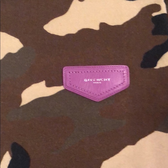 100% AUTHENTIC Givenchy sweater - Picture 2 of 3